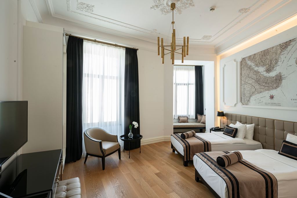 DELUXE TAKSIM SQUARE VIEW DOUBLE ROOM TWIN