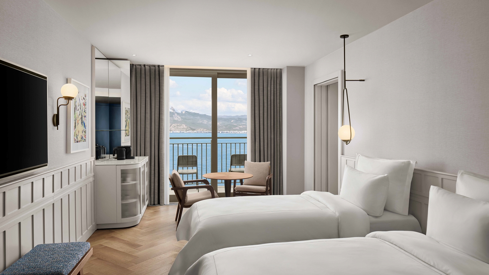 FAMILY CONNECTION ROOM WITH SEA VIEW