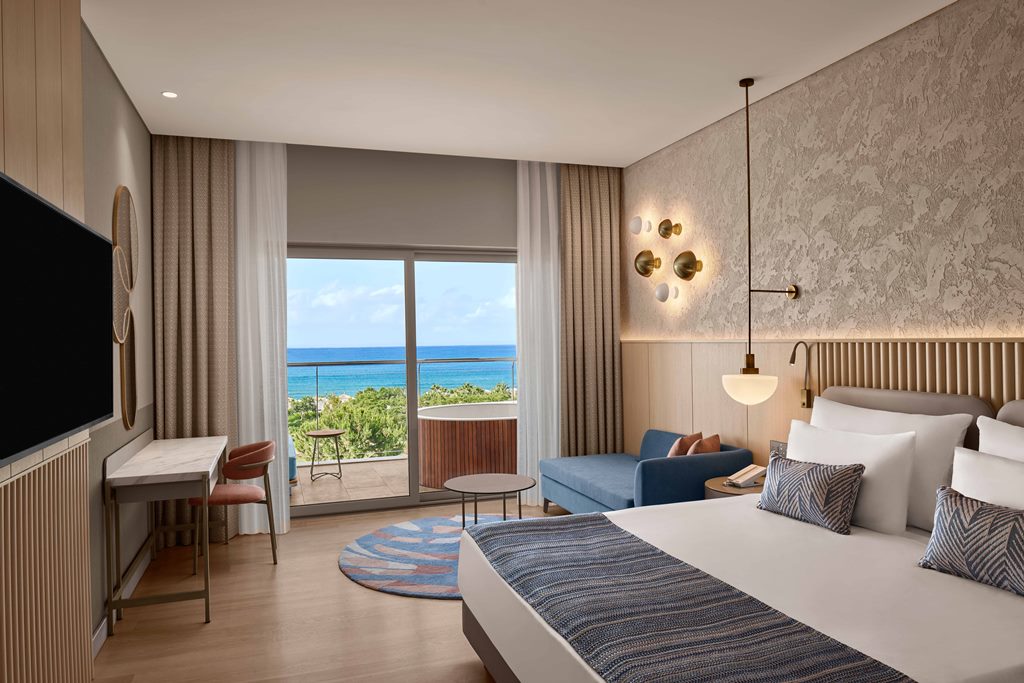 DELUXE SEA VIEW WITH JACUZZI (ADULT AREA)