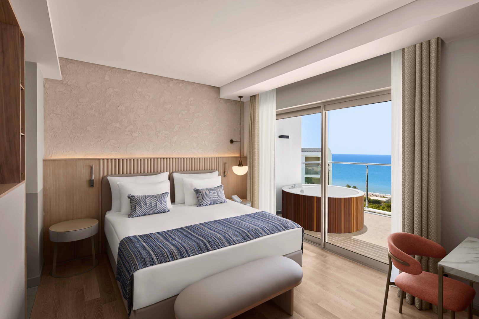 PENTHOUSE WITH JACUZZI ON TERRACE (ADULT AREA)