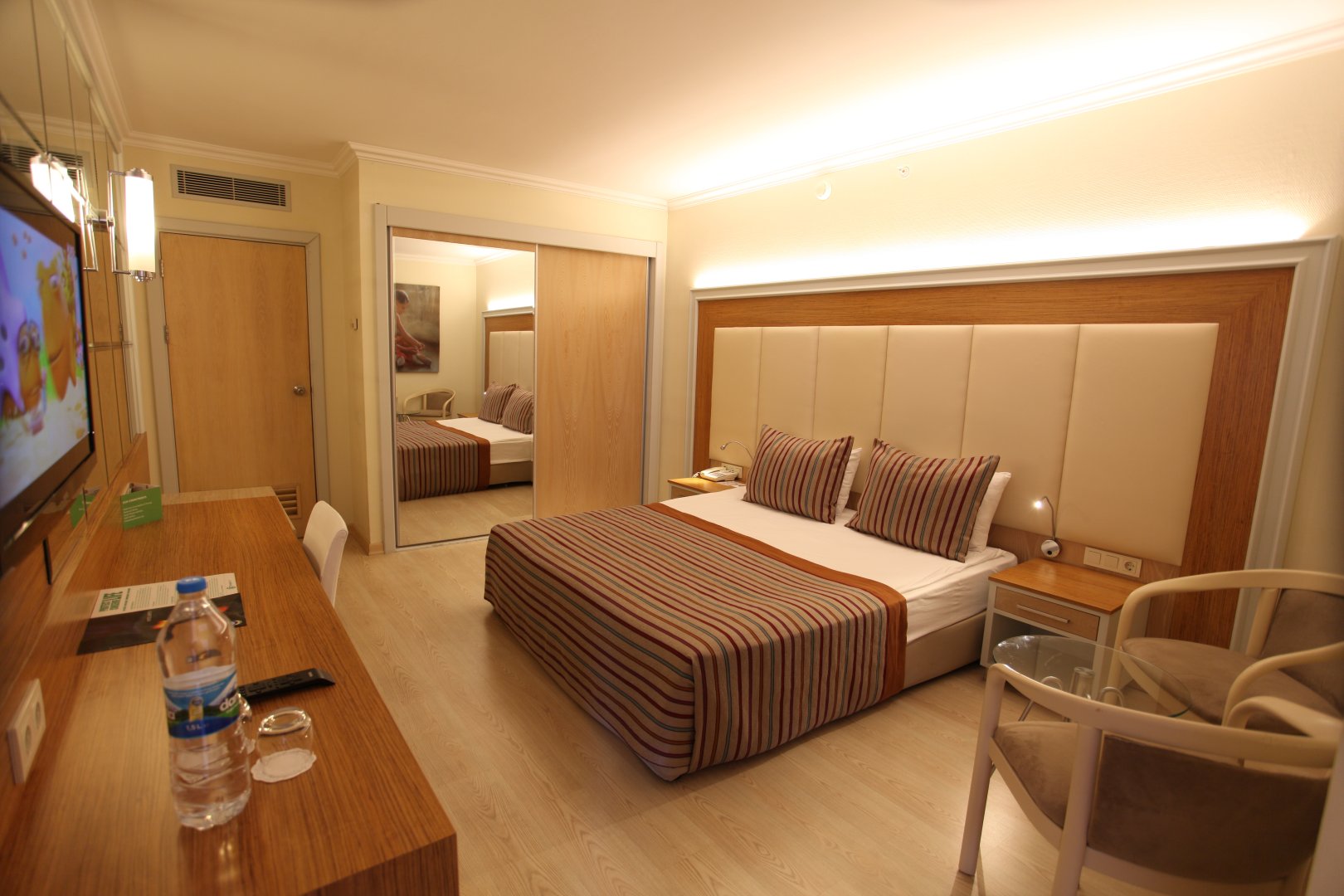 FAMILY LATERAL SEA VIEW