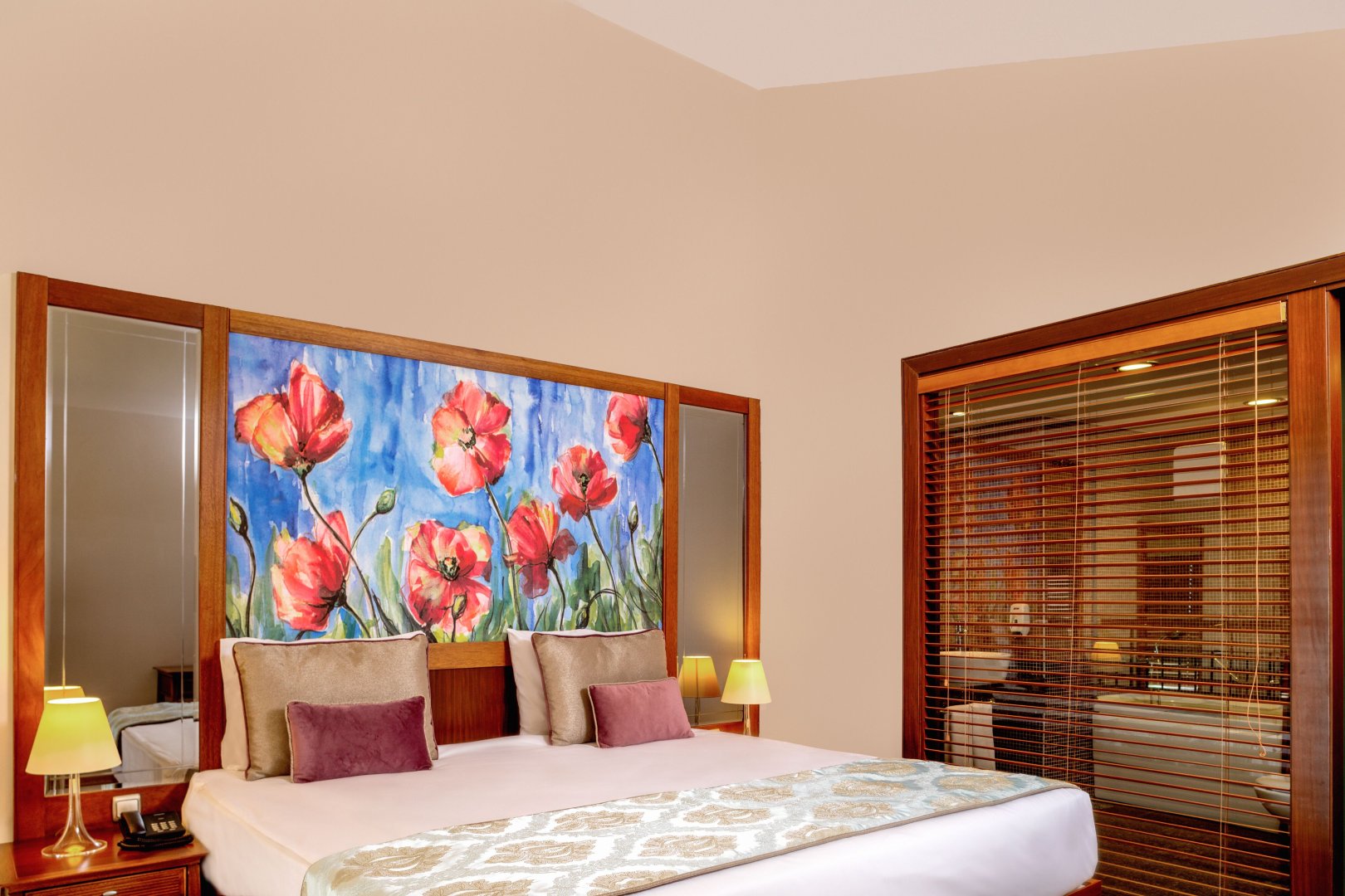 HILLS SUITE SEAVIEW ROOM