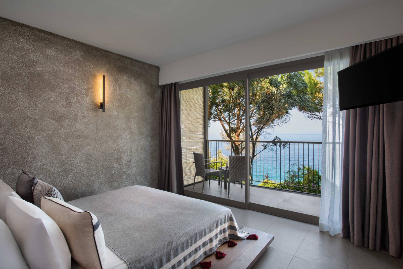 FAMILY COMFORT PARTLY SEA VIEW 