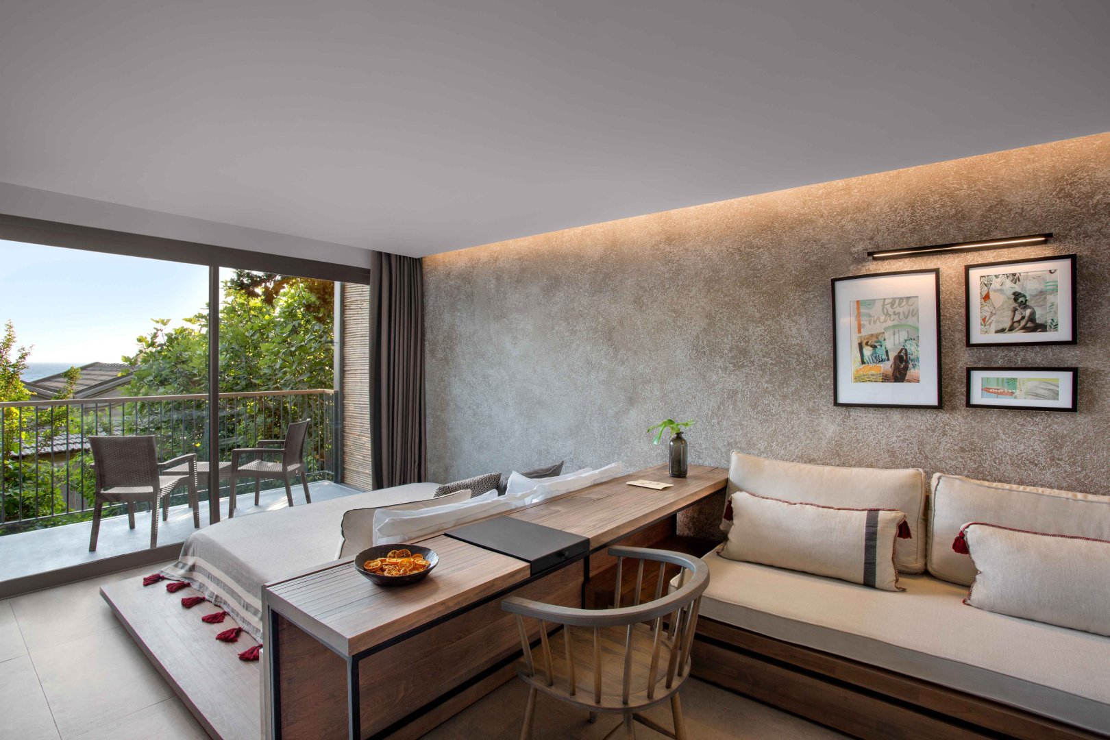 PREMIUM COMFORT GARDEN VIEW ADULT ONLY +18 YEARS