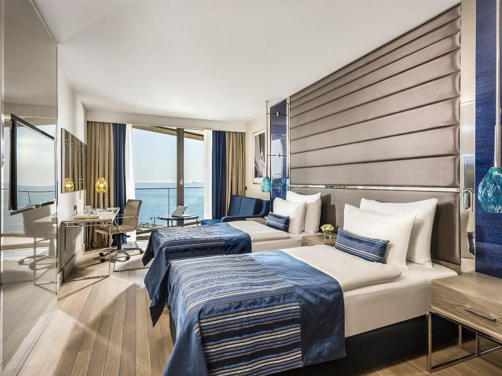DELUXE SEA VIEW ROOM
