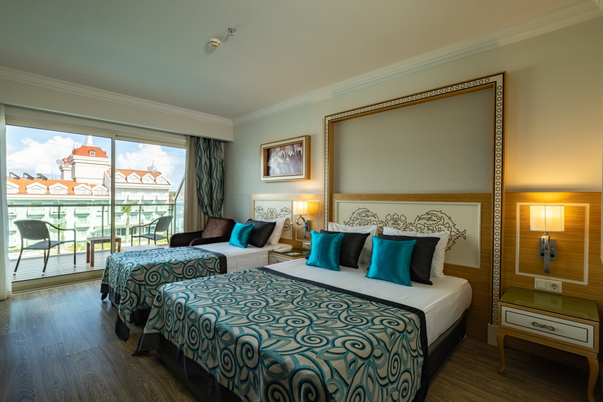 STANDARD ROOM LAND VIEW