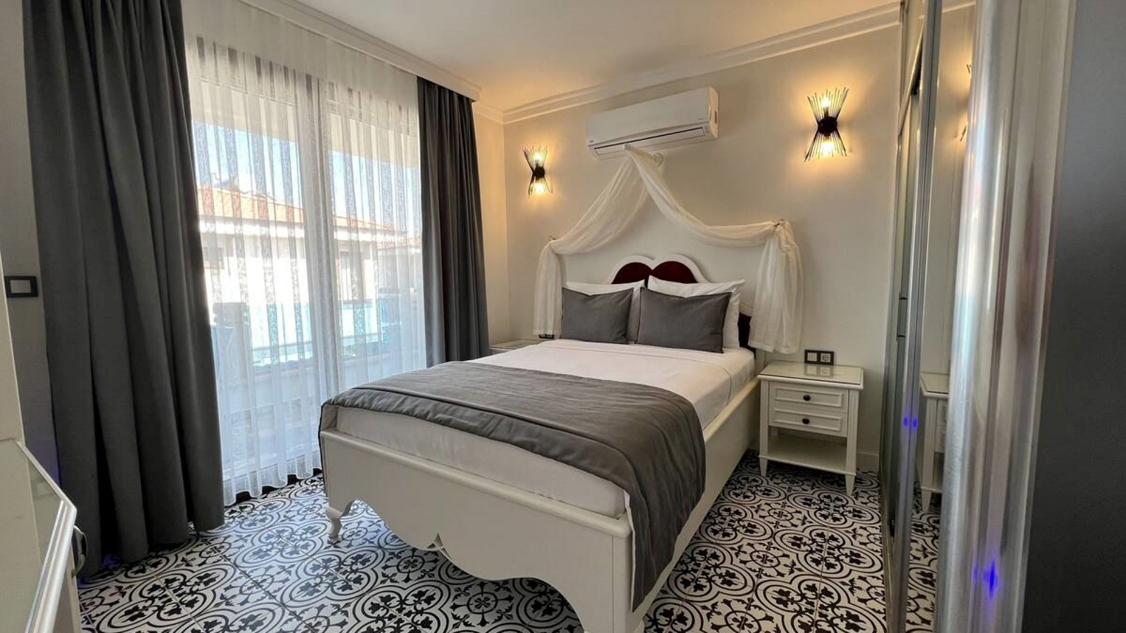 Standart Deniz Manzaralı Oda