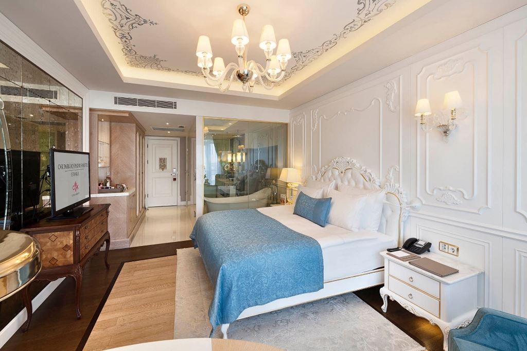 DELUXE ROOM BOSPHORUS VIEW