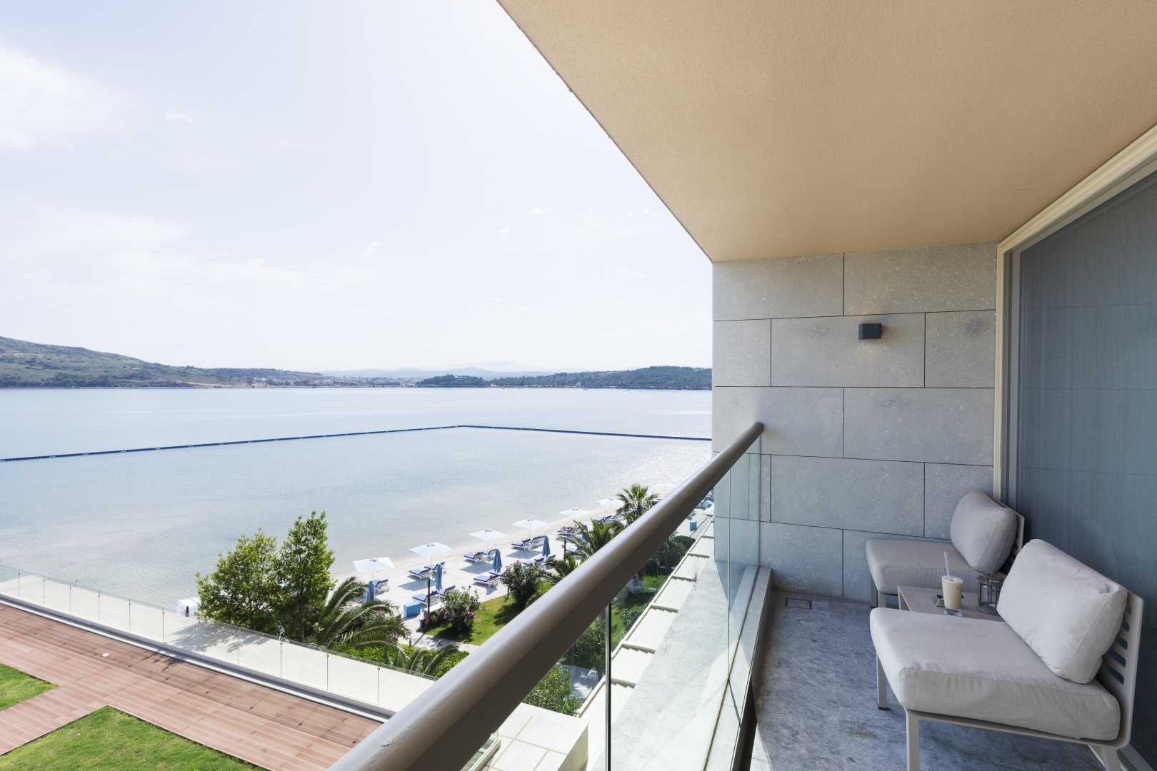 SUPERIOR PARTIAL SEA VIEW ROOM