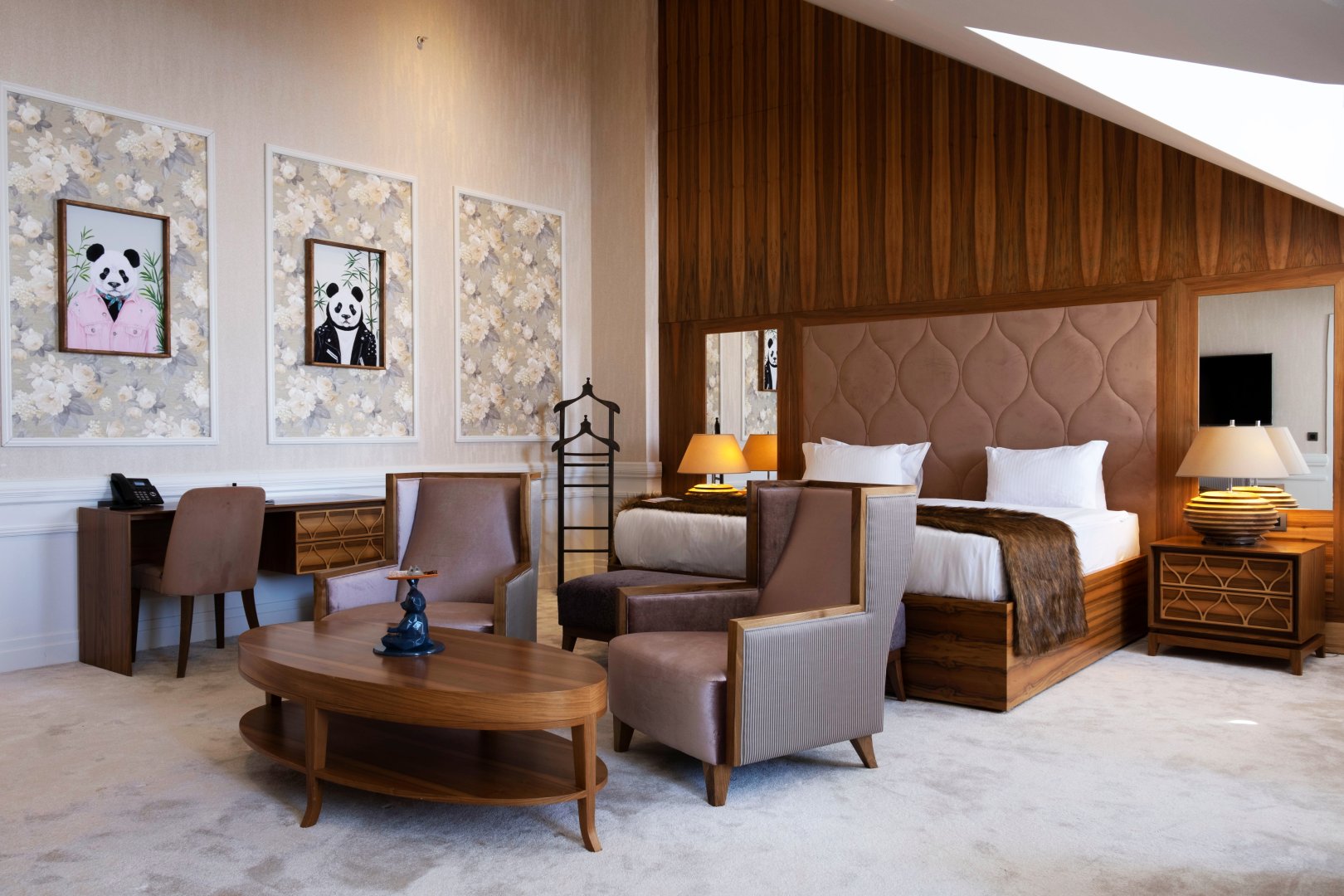 Junior King Suit Oda