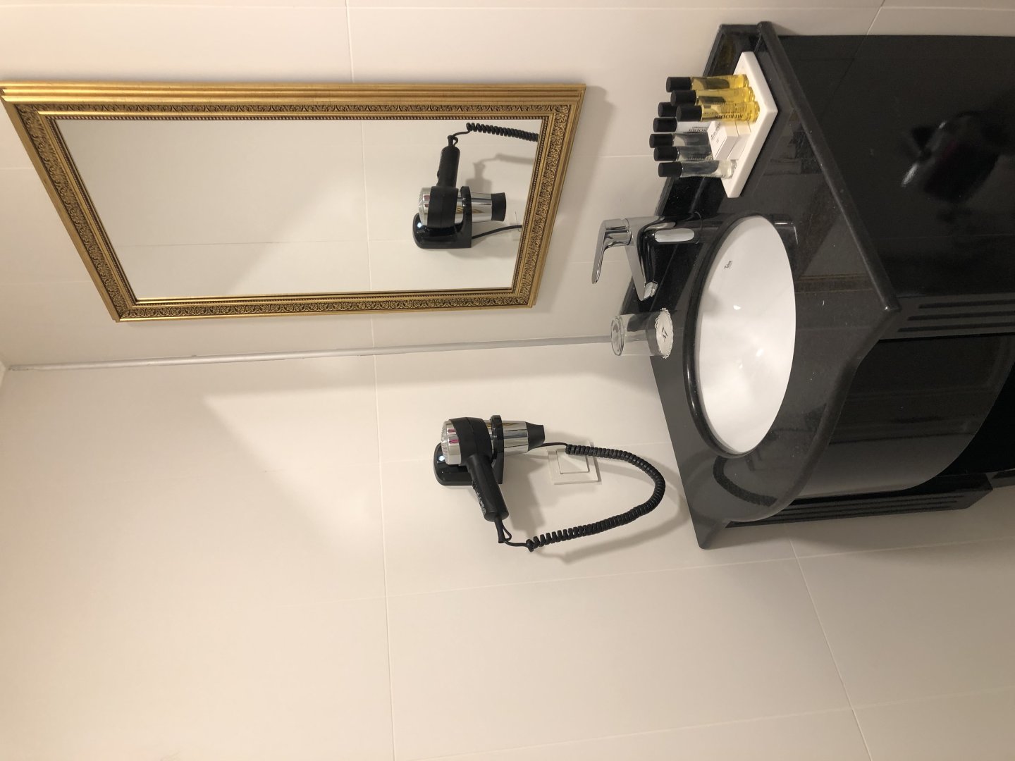 Economy Studio (no.16)