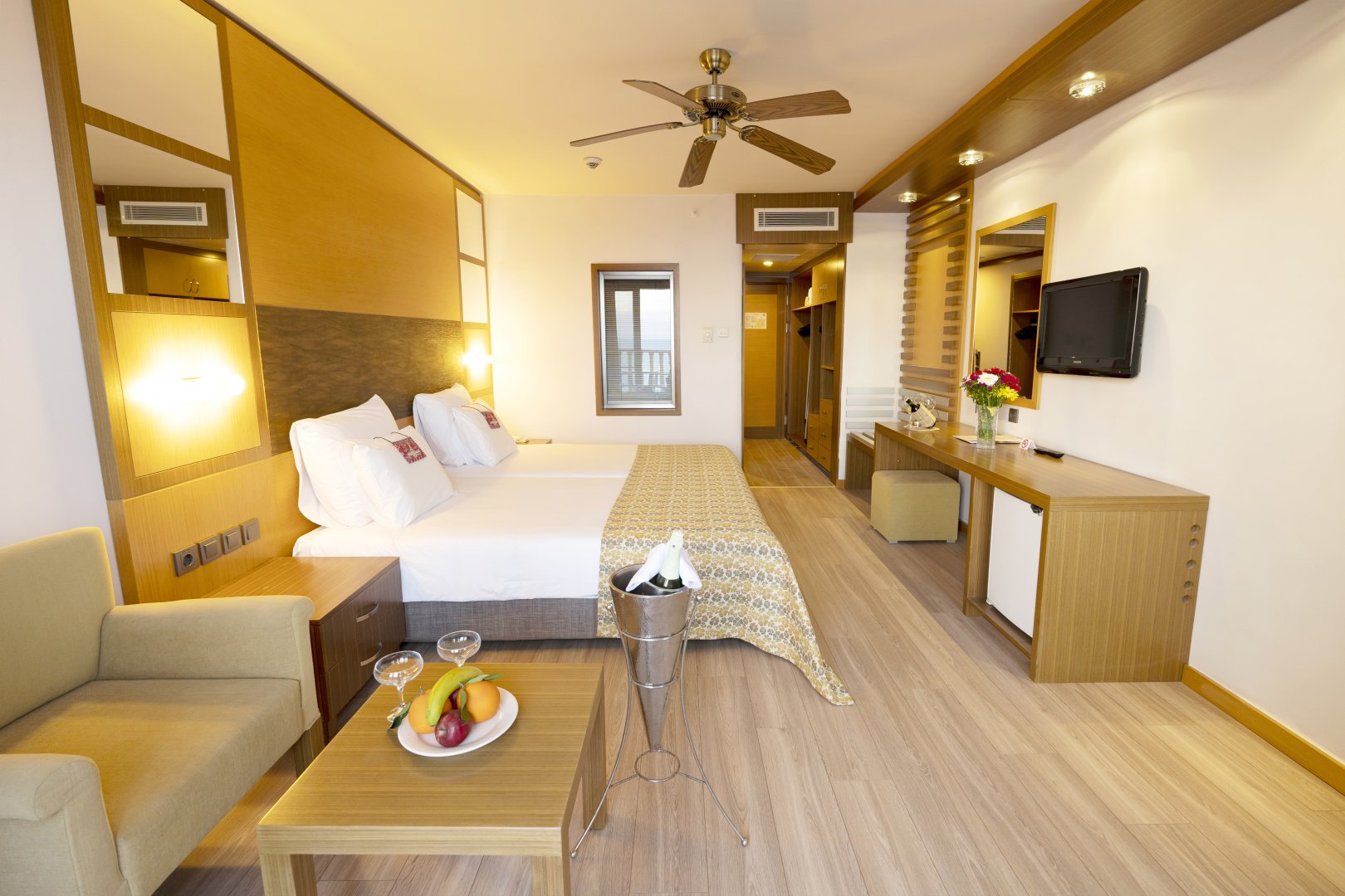 STANDARD GARDEN VIEW WITH BALCONY