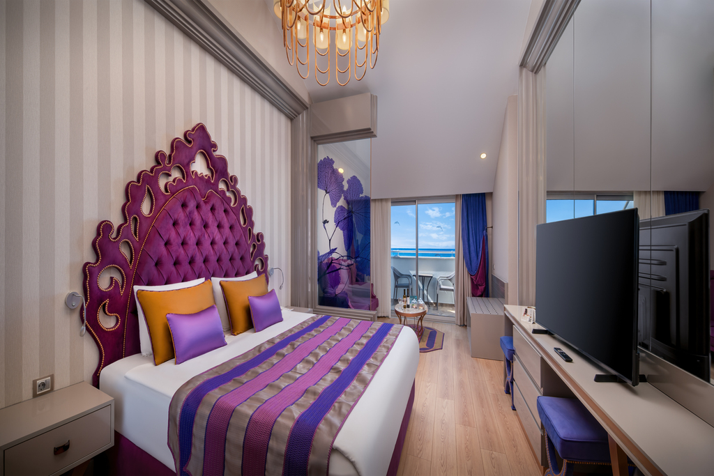 BE ROMANTIC SUPERIOR ROOM SIDE SEA VIEW