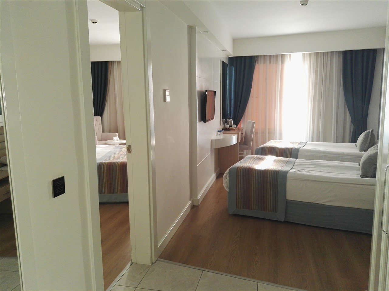 Family Room Land View