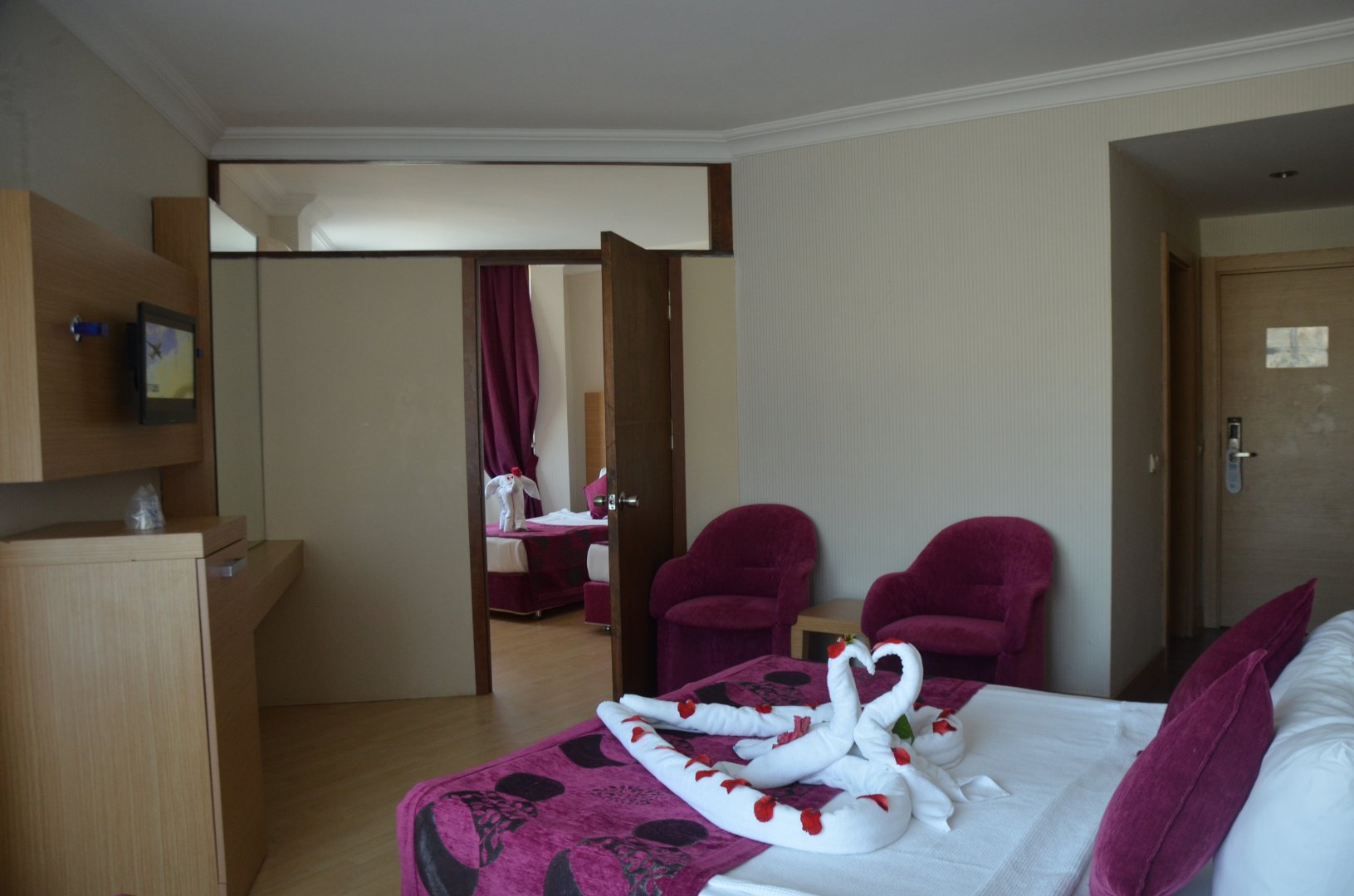 Family Connection Room Land View