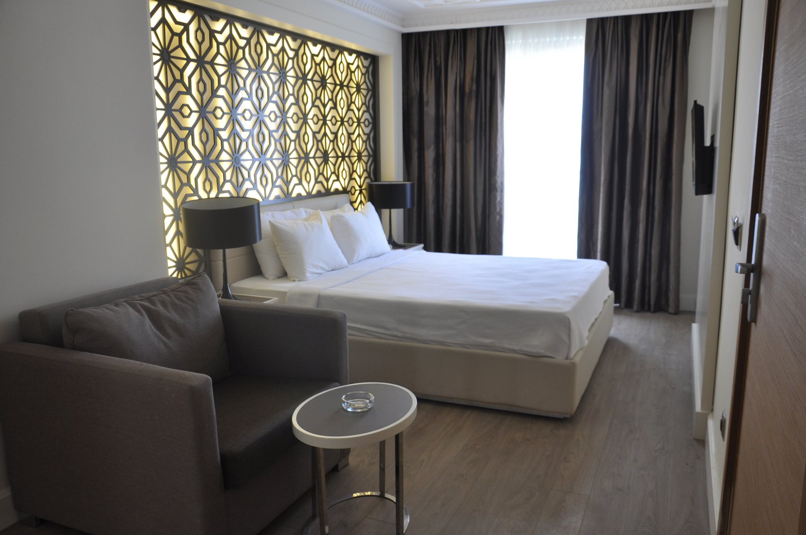 VILLAGE POOLSIDE  ROOM SINGLE USE