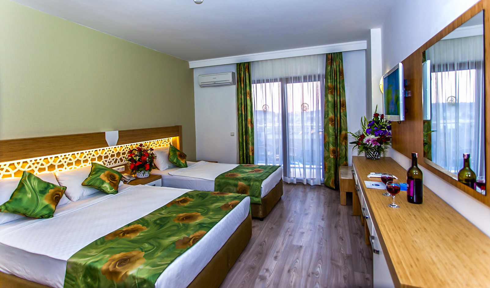 SPLASH STANDARD ROOM