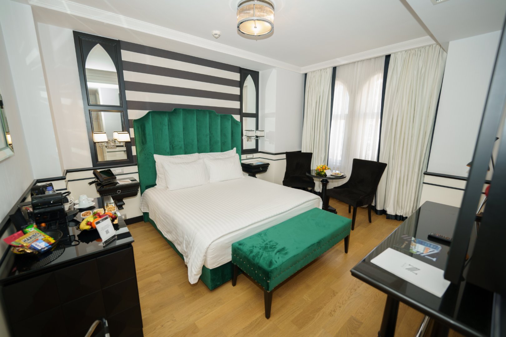 Antik Standart French Deniz Manzaralı