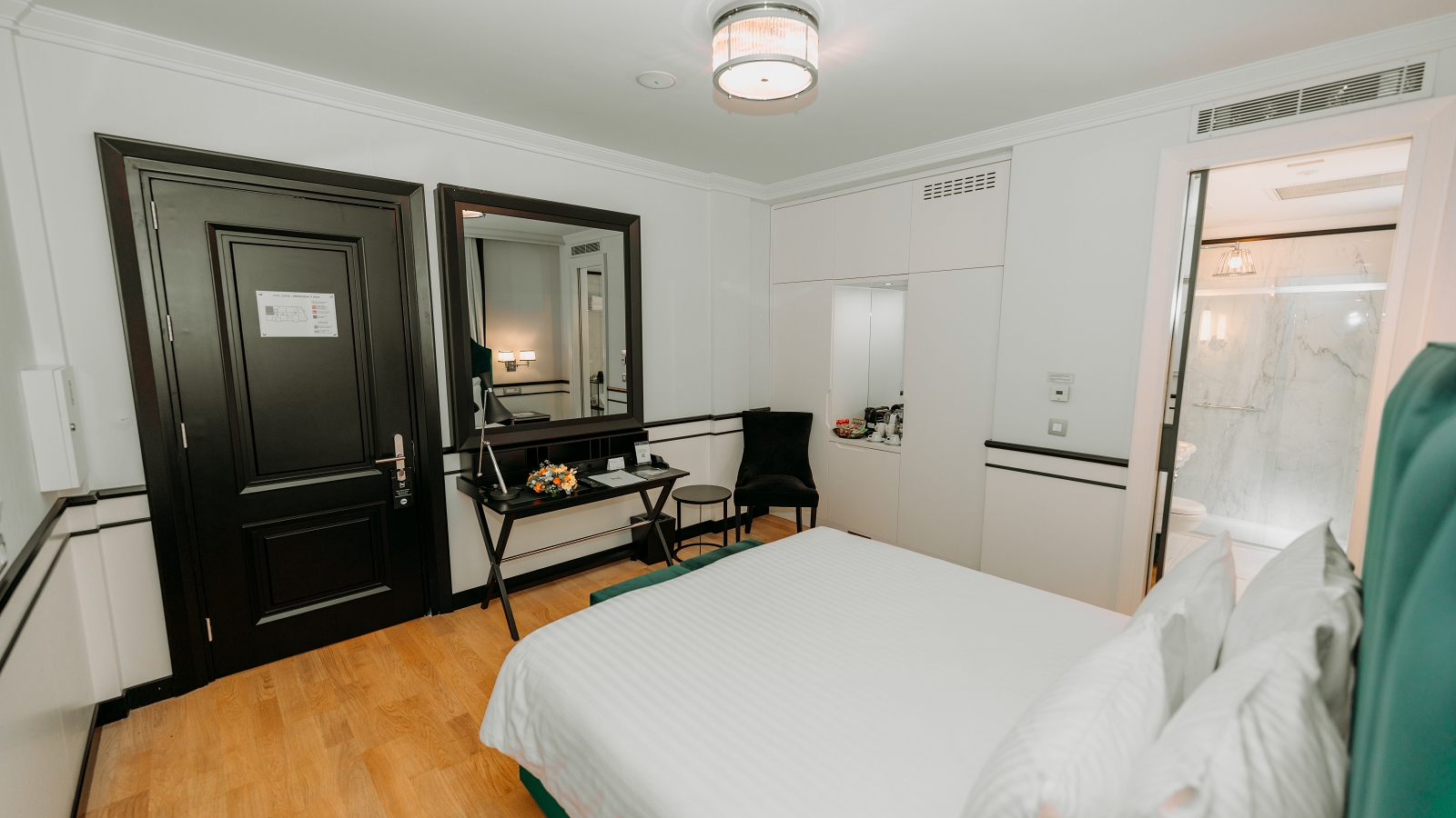 Deluxe French Arka Cephe