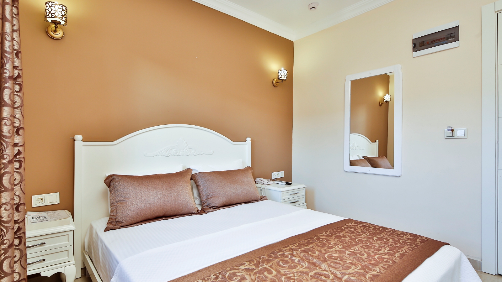 Bahçe Manzaralı oda