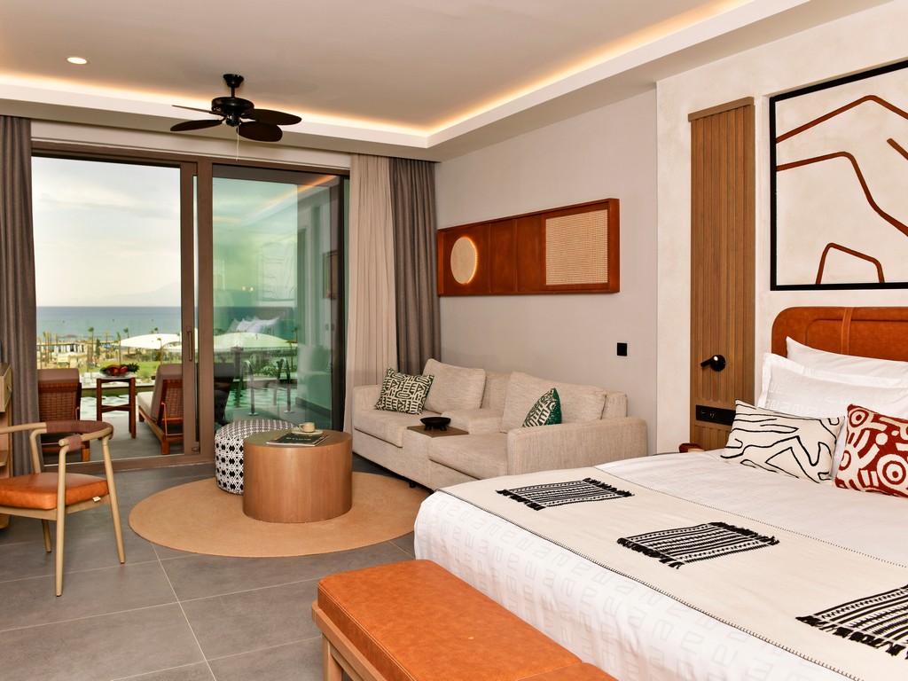 Deluxe Swim Up Sea View