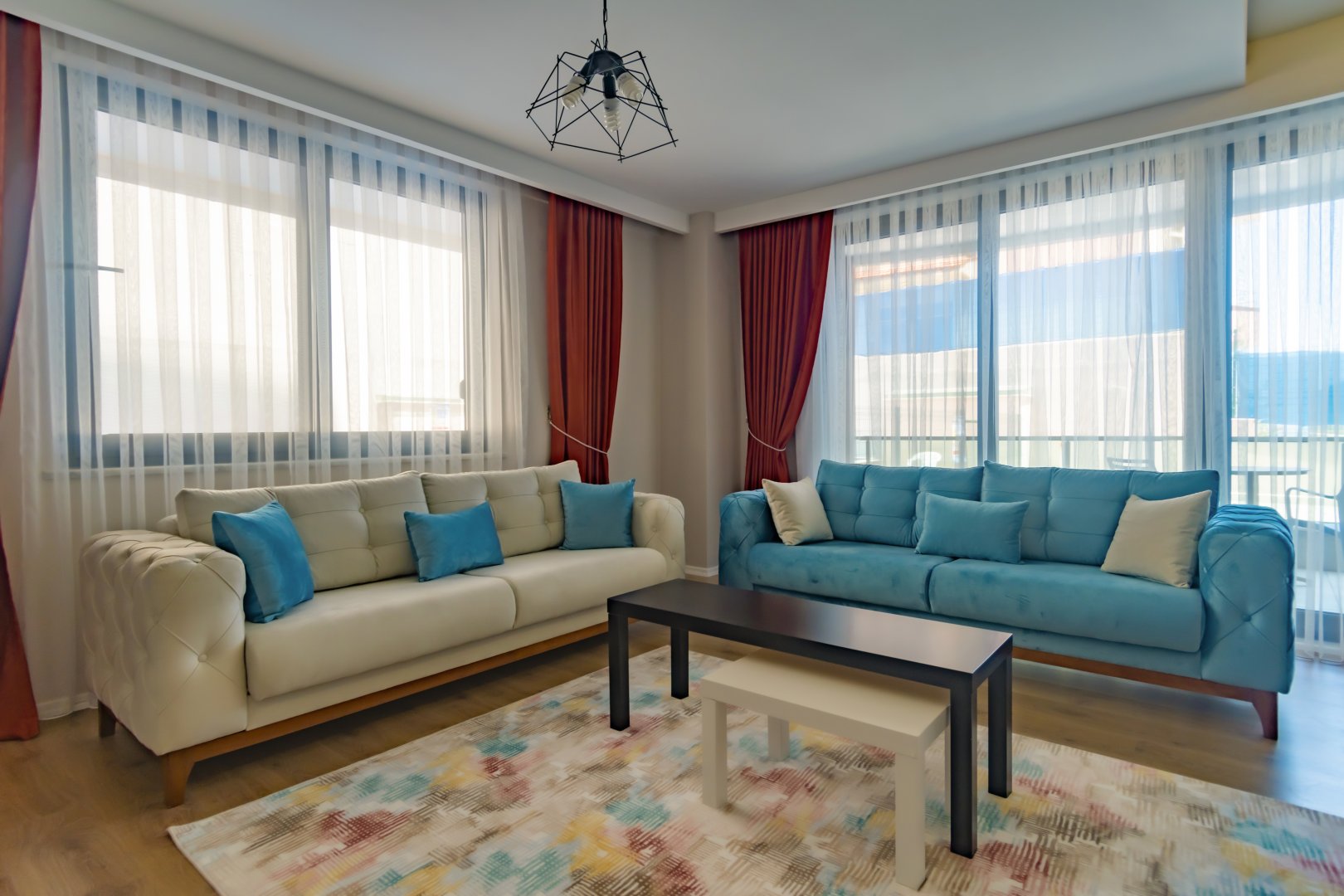 1+1 HAVUZ KENARI APART