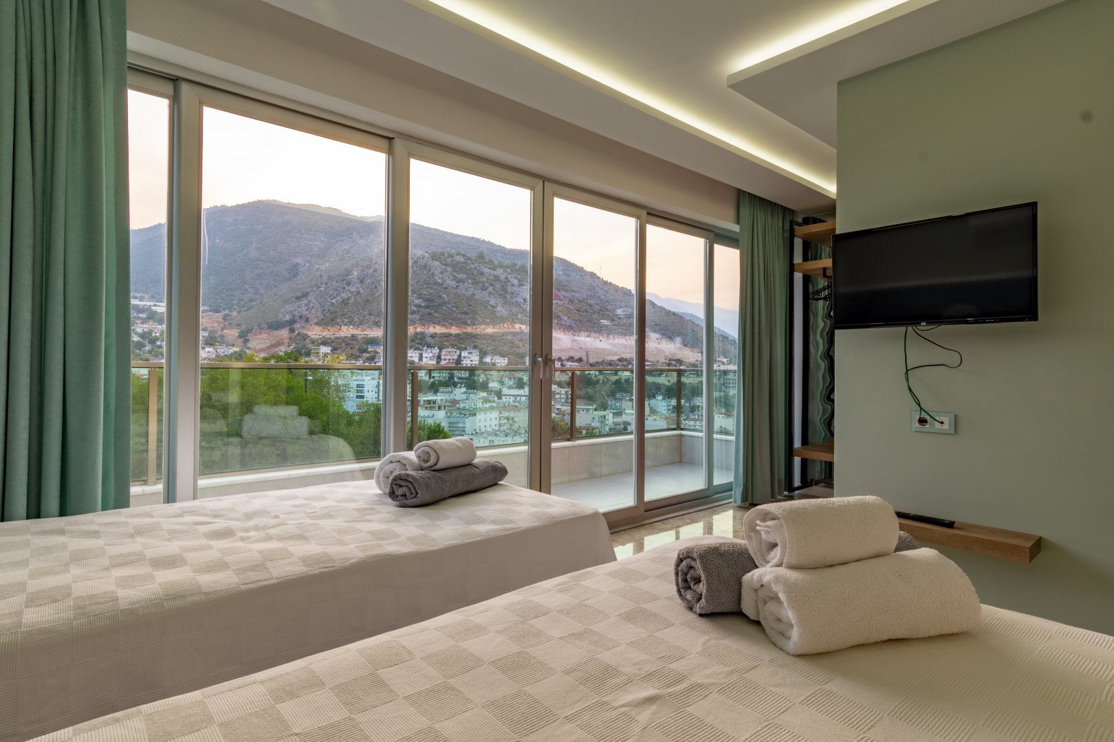 AİLE SÜİT ODA (4+1)