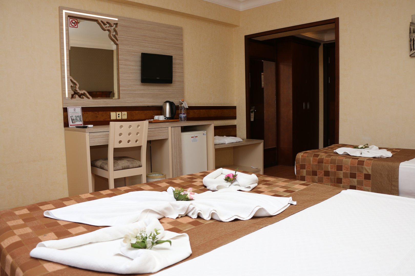 STANDARD ROOM LAND VIEW 