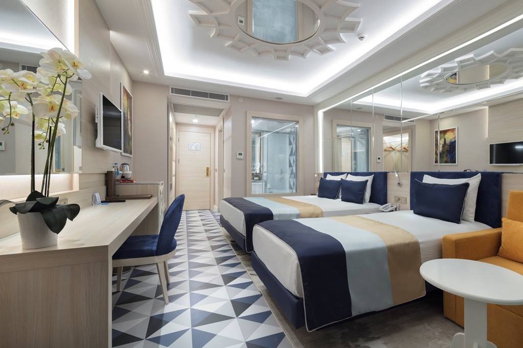 room standard sea side view