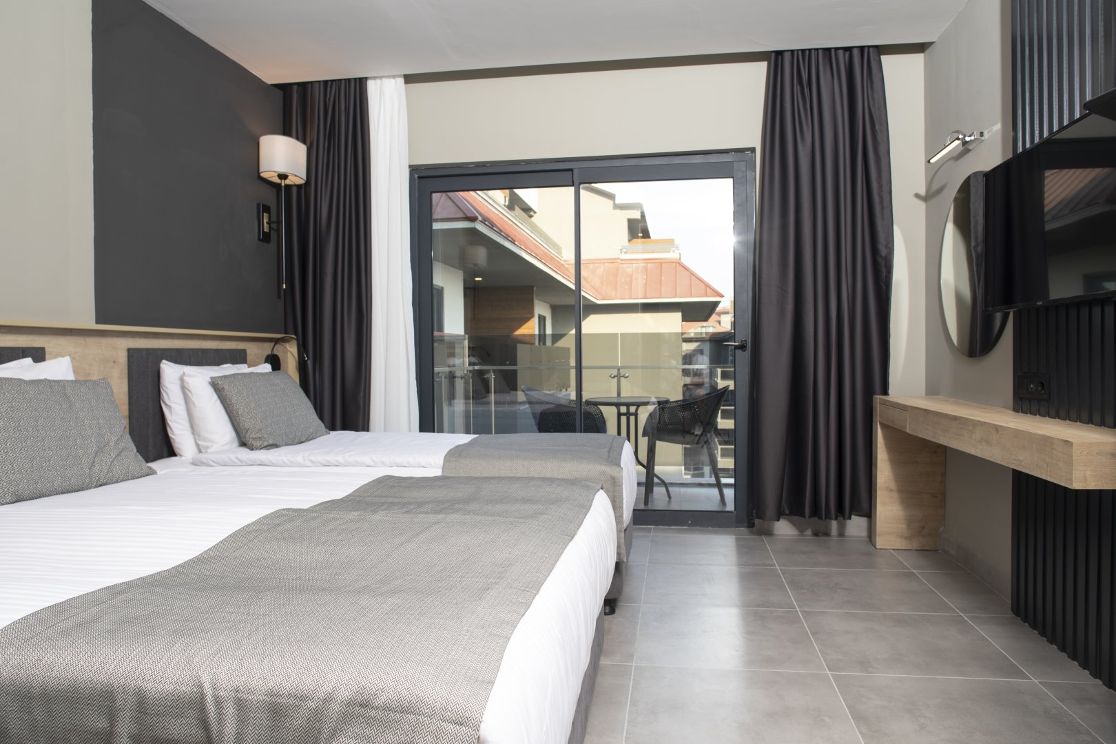 STANDARD ROOM LAND VIEW