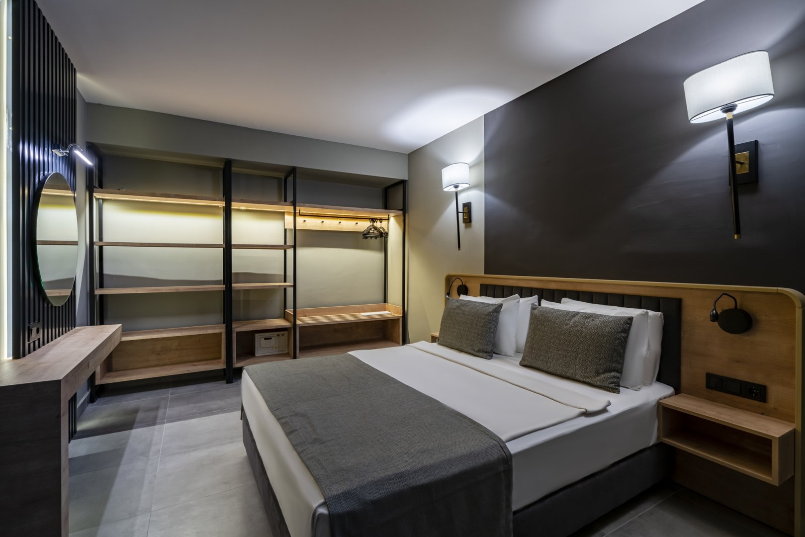 STANDARD FAMILY ROOM LAND VIEW