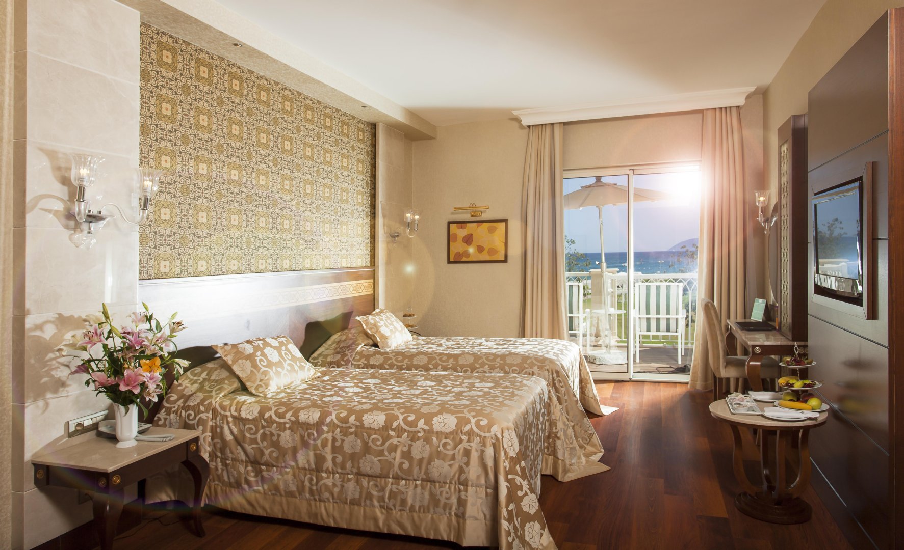 Superior Pool Grand Suite