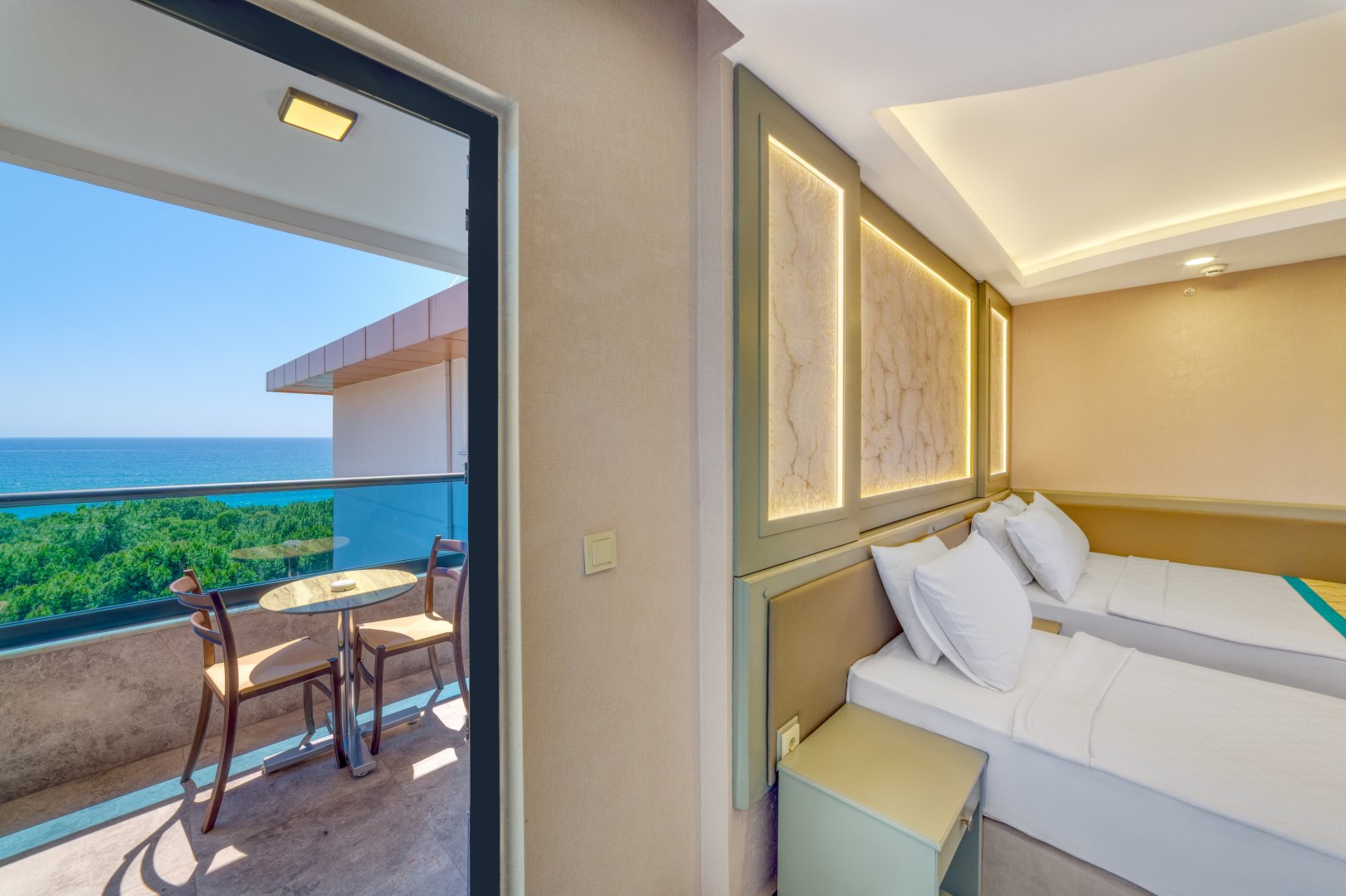 STANDARD ROOM SEA VIEW WITH BALCONY