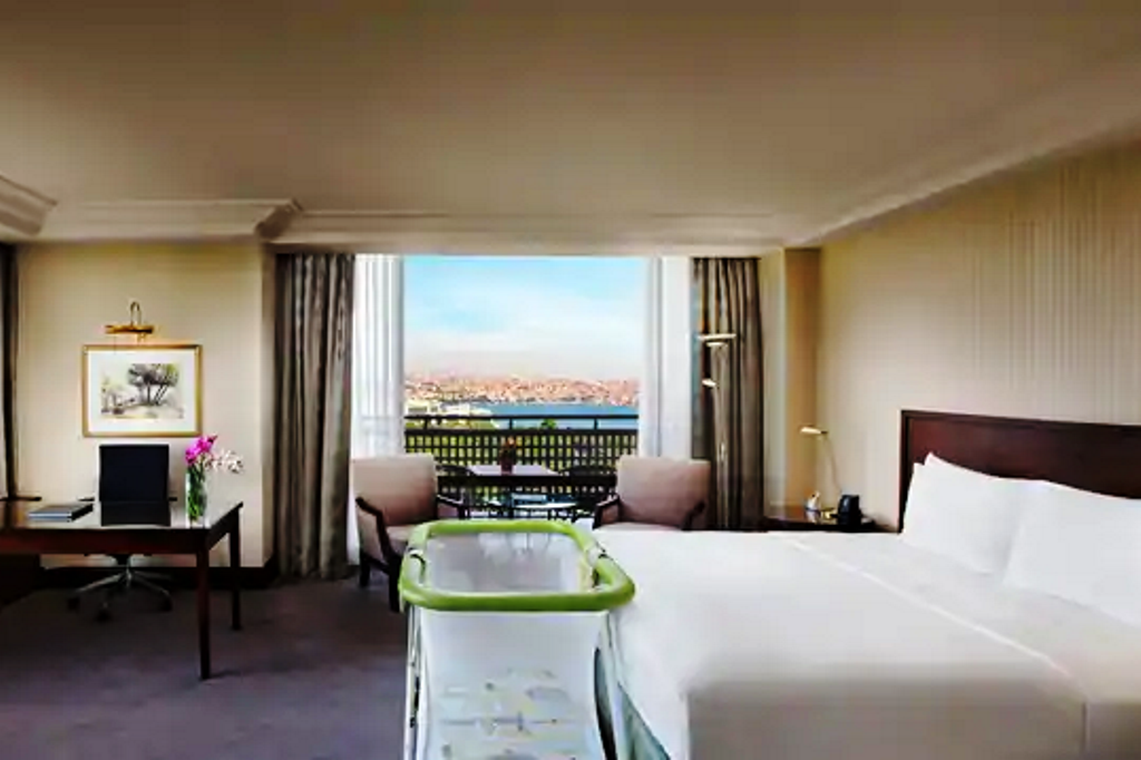 DELUXE ROOM WITH BOSPHORUS VIEW