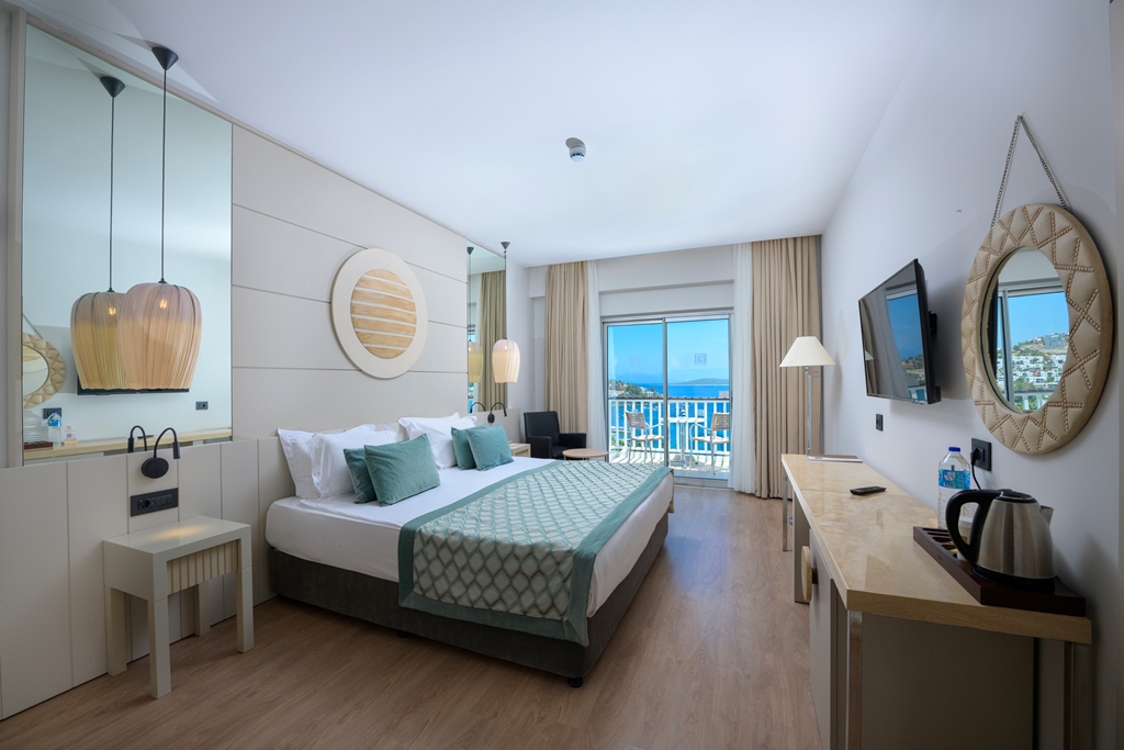 MAIN BUILDING DELUXE SEA VIEW ROOM