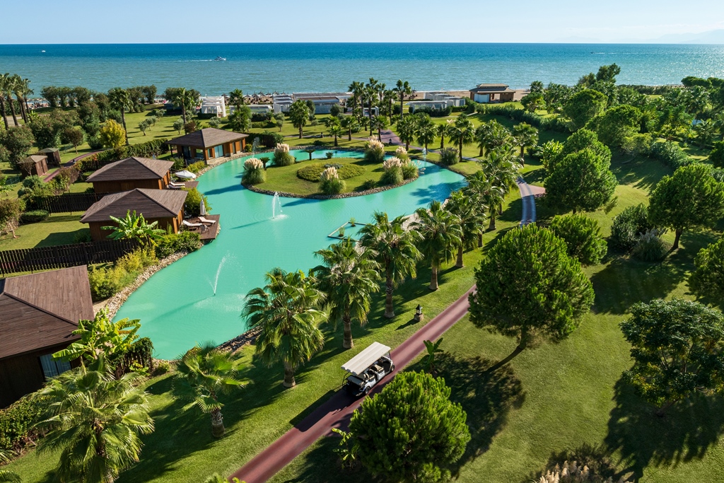 Beach Villa with Pool