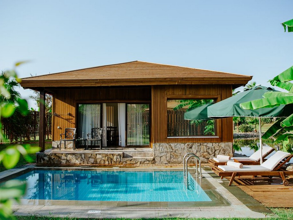 Beach Villa with Pool