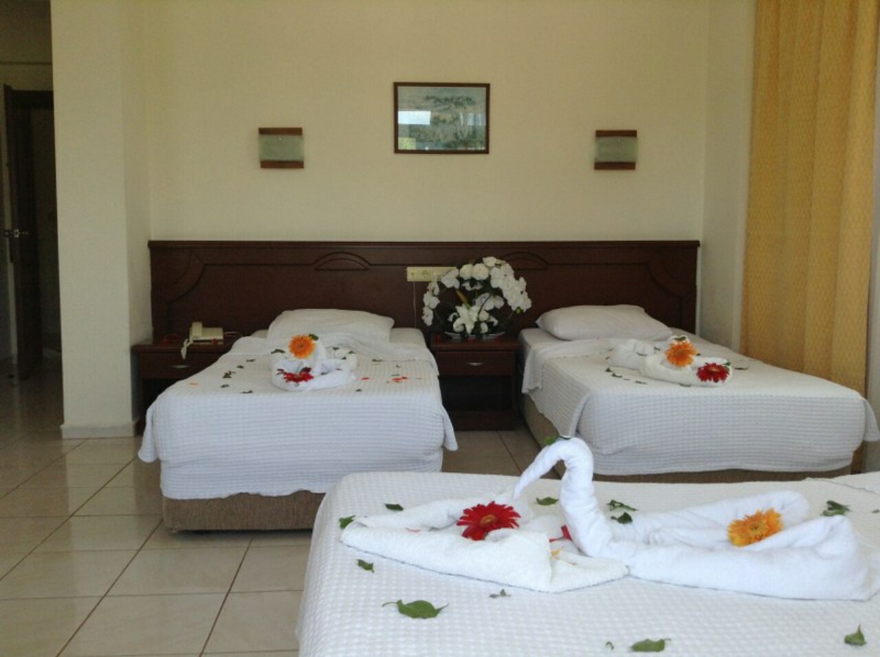 MAIN BUILDING STANDARD ROOM