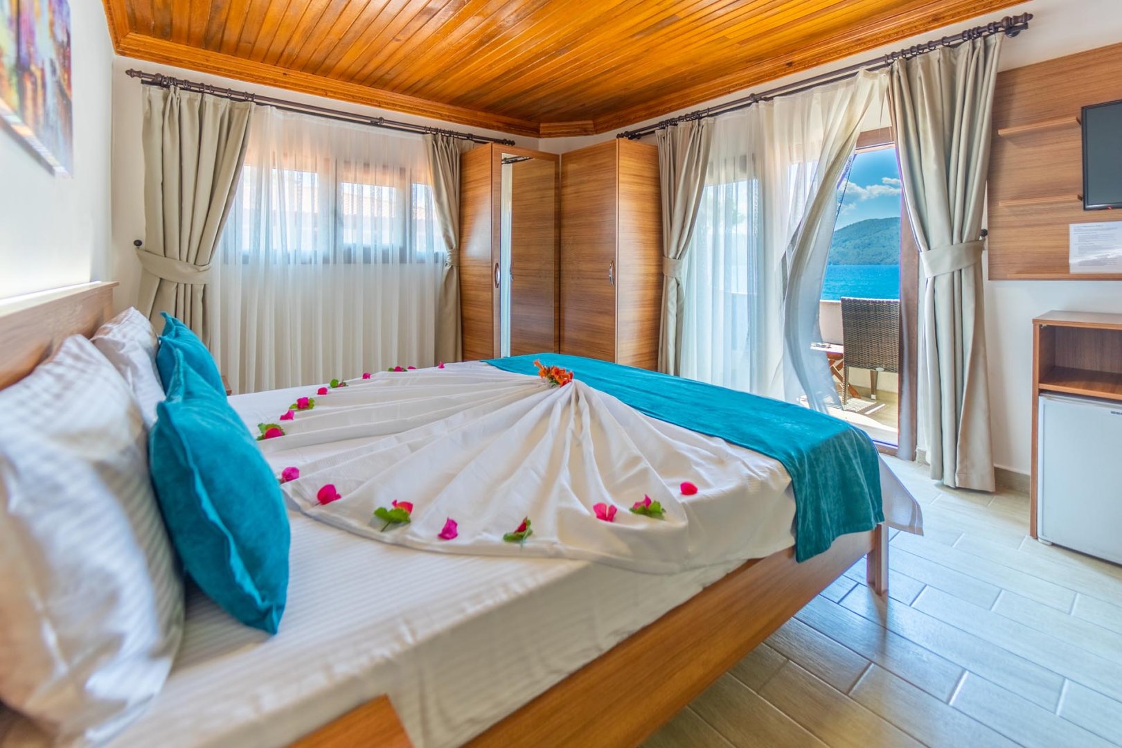 Deniz Manzaralı Standart Oda