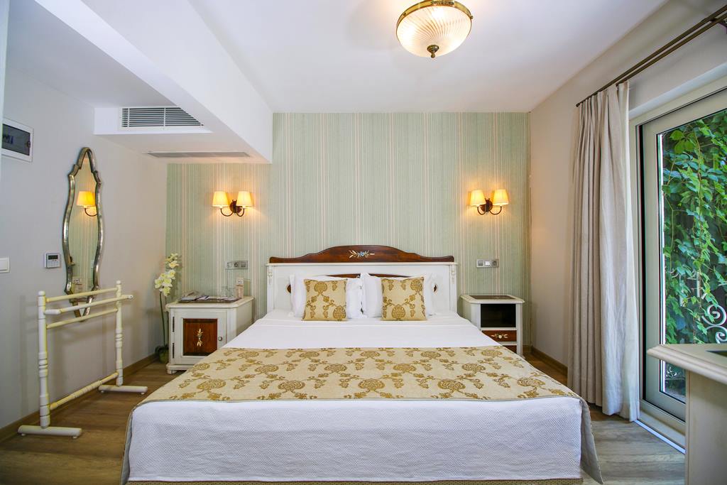 Family Land View Room