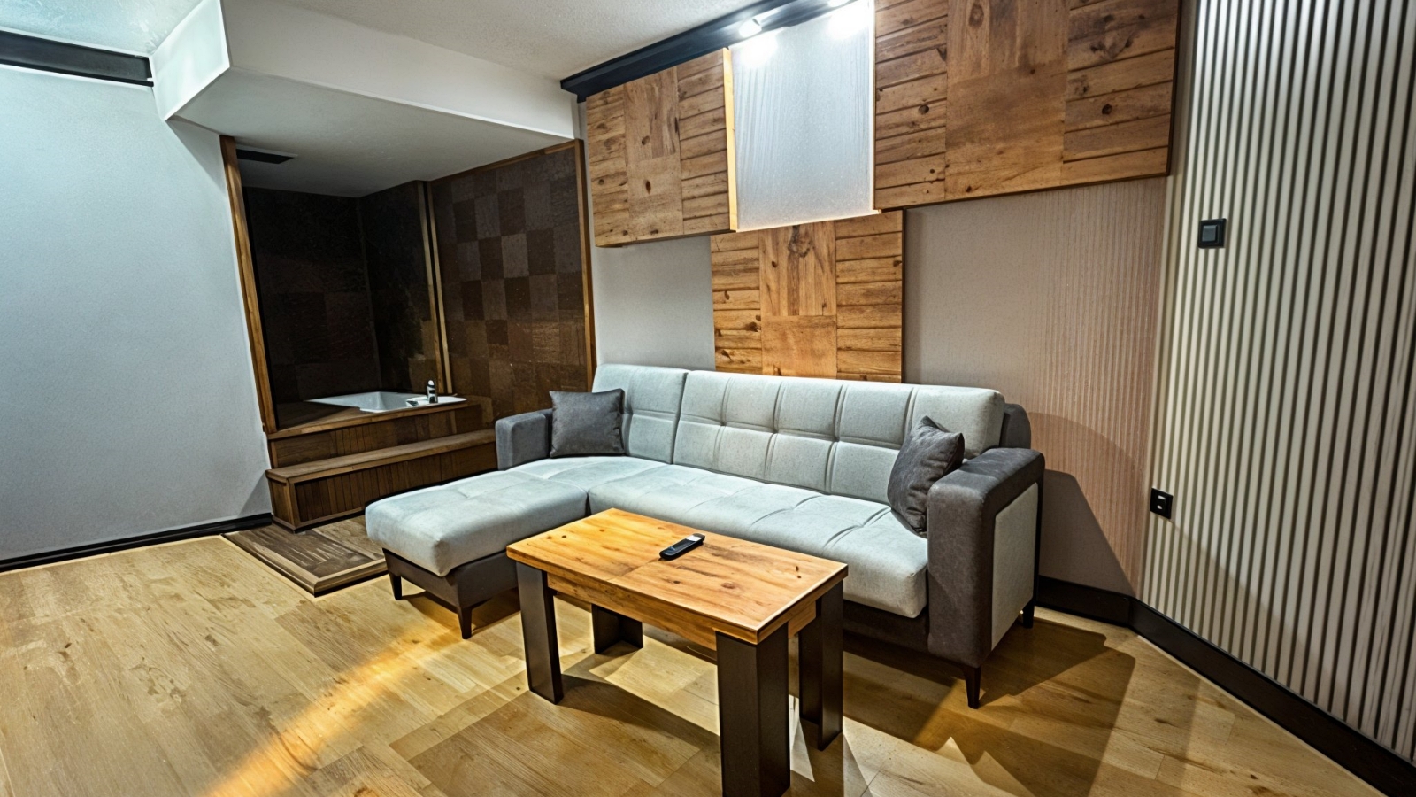 Jakuzılı Suıte Oda