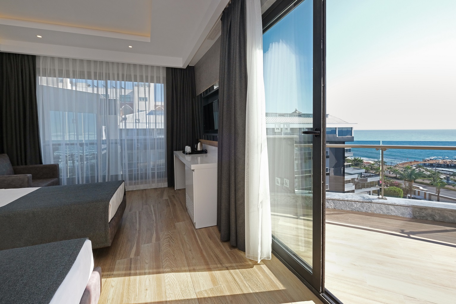 STANDARD DELUXE ROOM