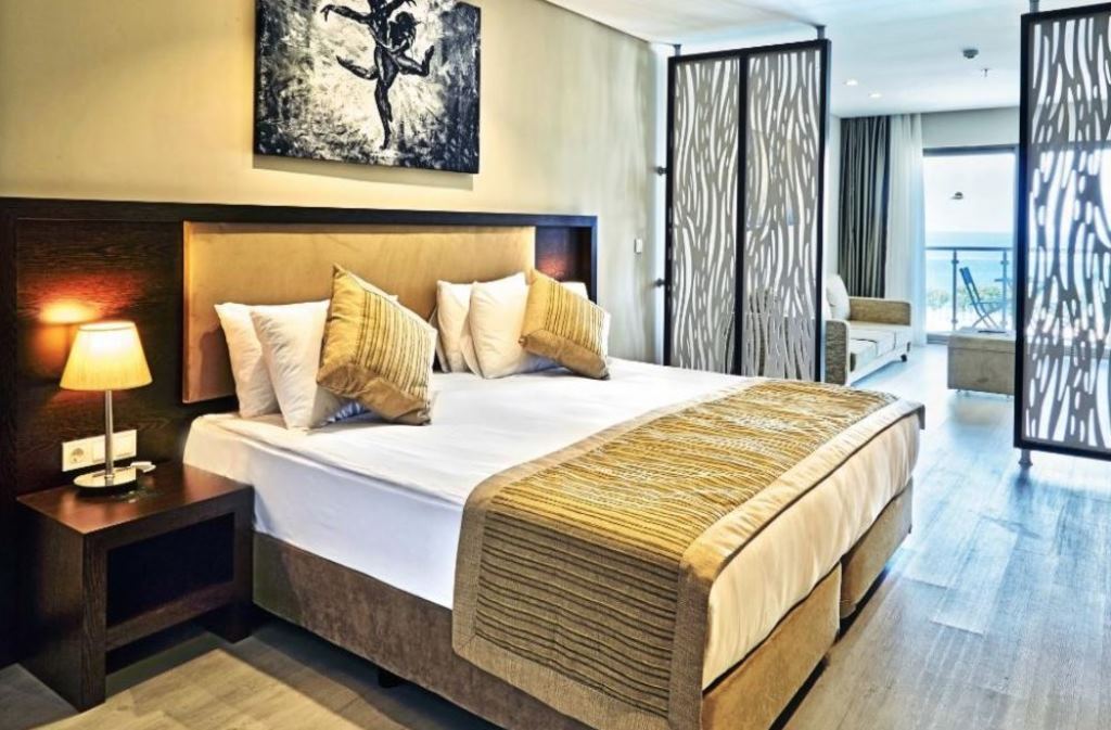 SUPERIOR ROOM SEA VIEW