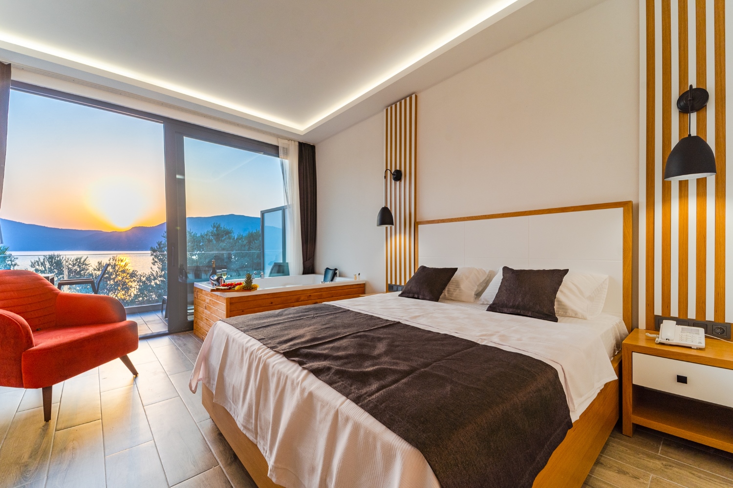 deluxe sea view indoor jacuzzi 