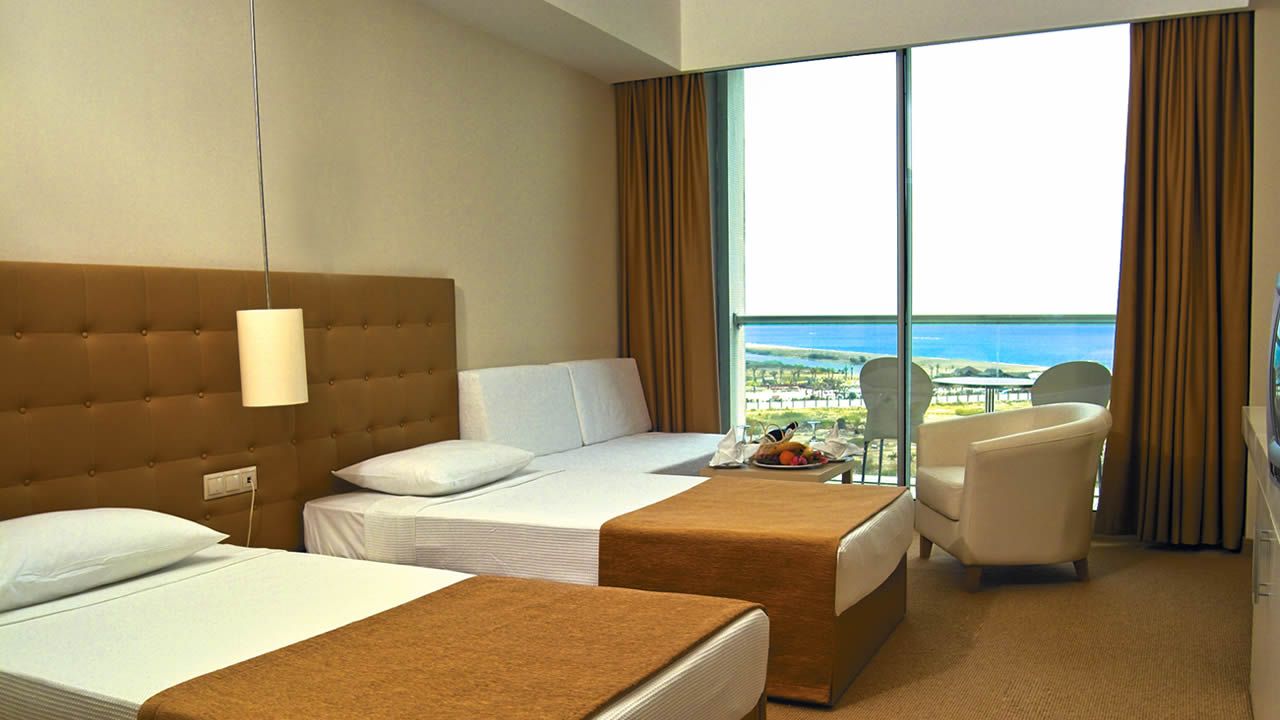 HOTEL STANDARD ROOM SIDE SEA VIEW