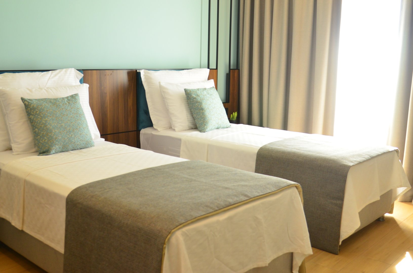 STANDARD ROOM LAND VIEW