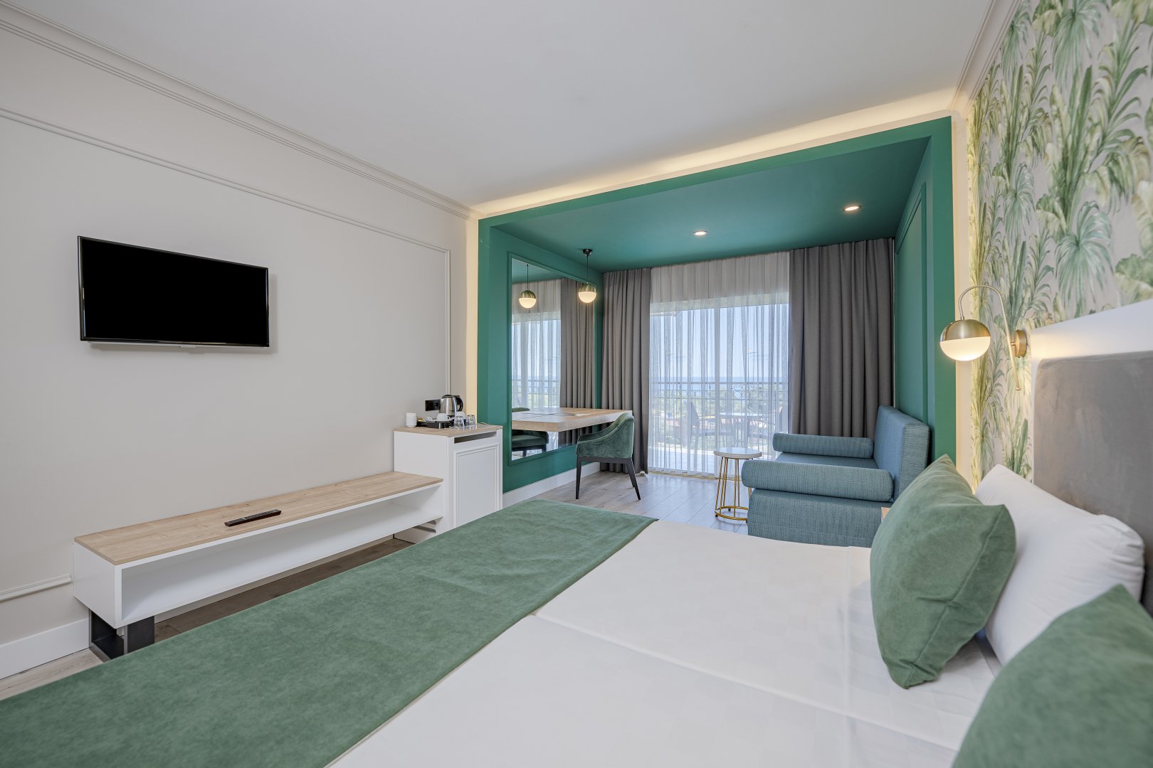 MAIN BUILDING STANDARD ROOM