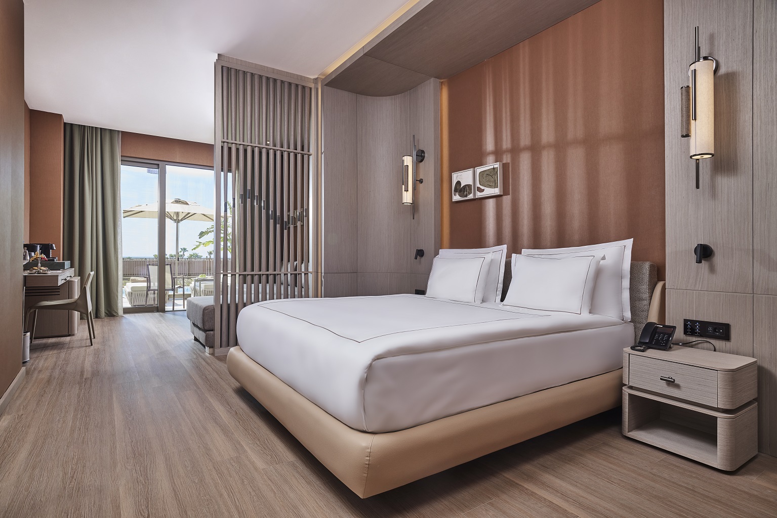 INFINITY SEA VIEW SWIMM UP ROOM