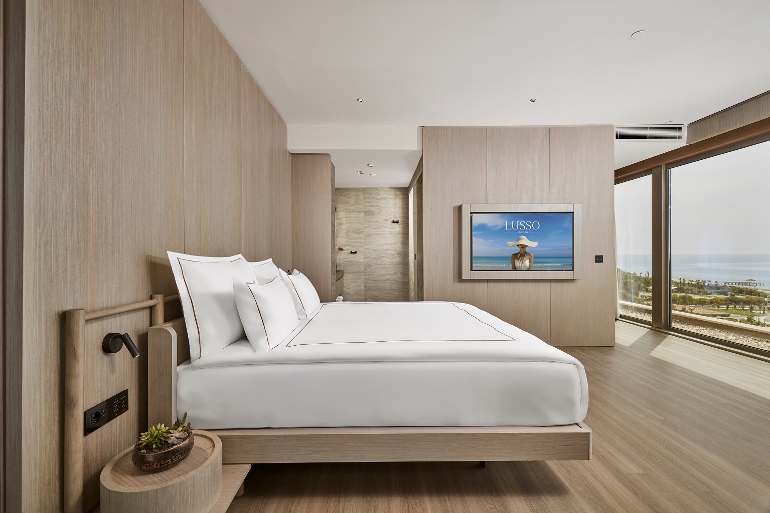 HONEYMOON PENTHOUSE ROOM SEA VIEW