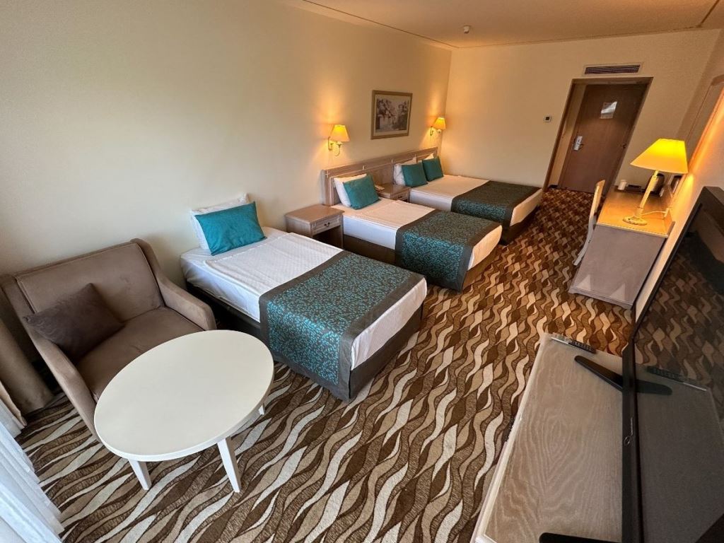 AİLE ODASI BAHÇE MANZARALI